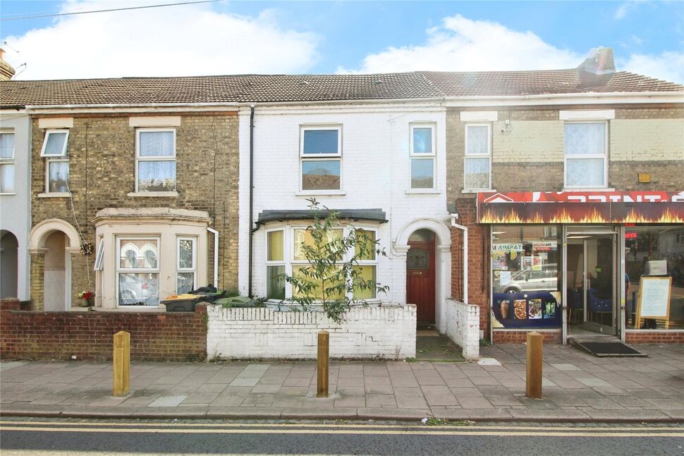 Main image of 3 bedroom Mid Terrace House for sale, Ford End Road, Bedford, Bedfordshire, MK40