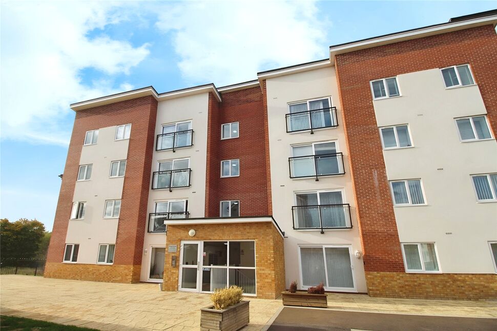 Main image of 2 bedroom Flat to rent, Harrow Close, Bedford, Bedfordshire, MK42