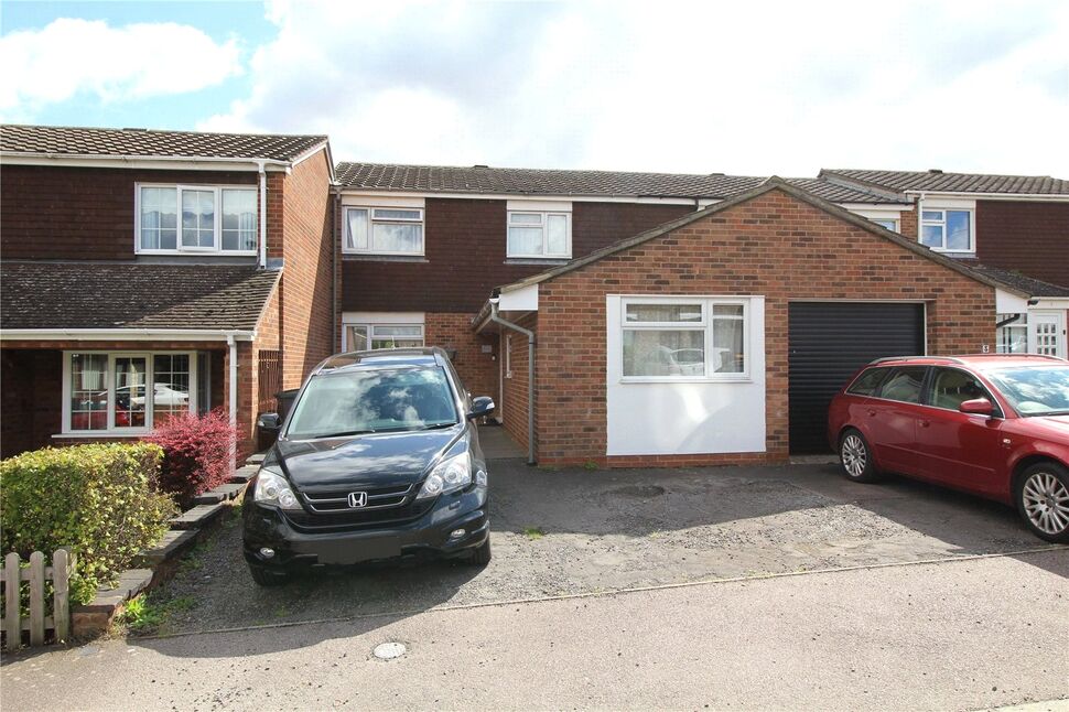 4 bedroom Mid Terrace House for sale, Greskine Close, Bedford, MK41 £