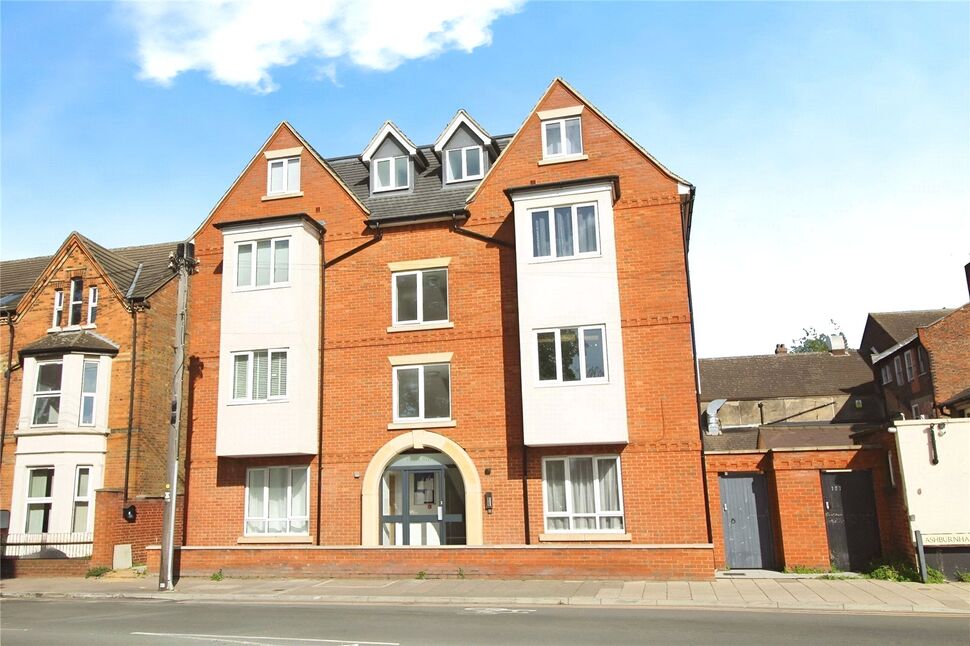 Main image of 2 bedroom  Flat to rent, Ashburnham Road, Bedford, Bedfordshire, MK40