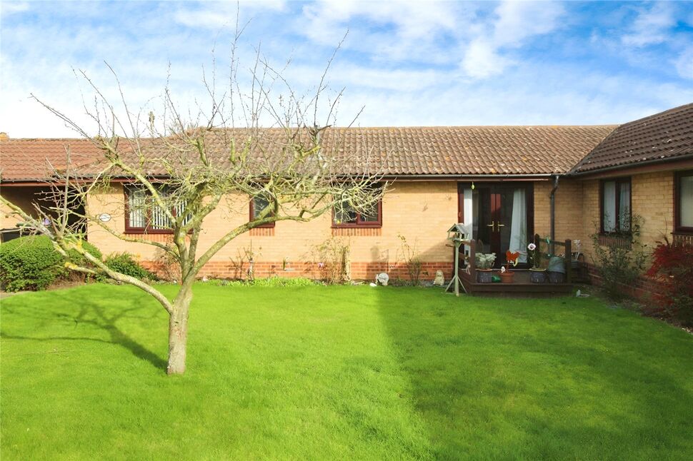 Main image of 1 bedroom End Terrace Bungalow for sale, Walcourt Road, Kempston, Bedfordshire, MK42