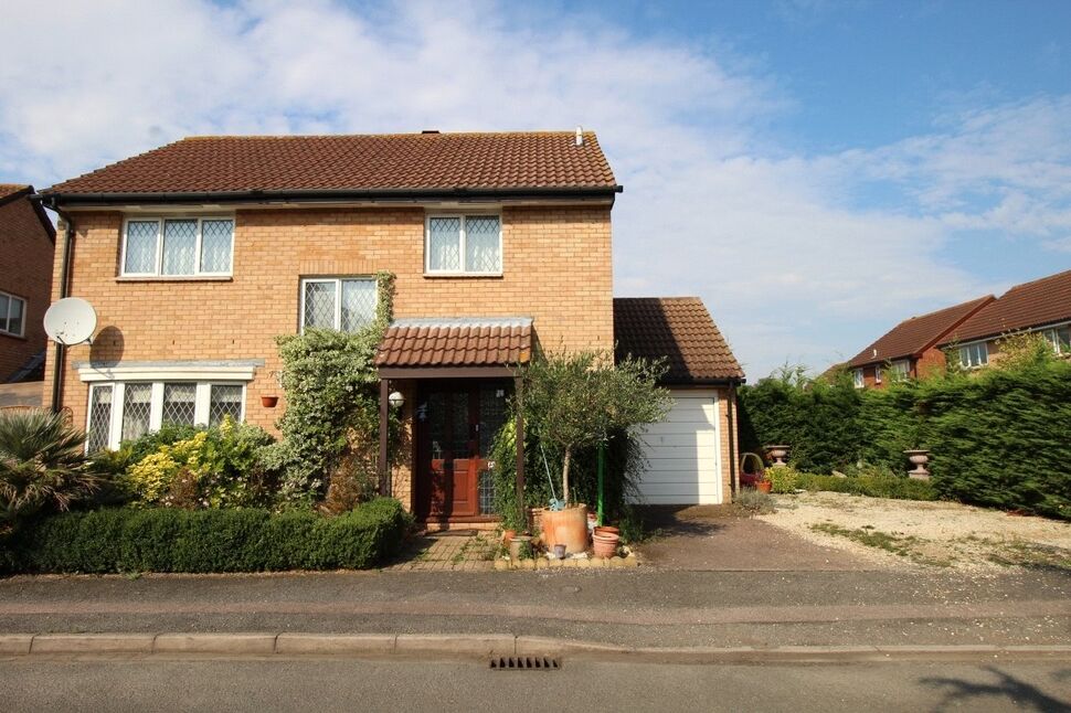 4 bedroom Detached House for sale, Gilbert Close, Kempston, MK42 £350,000