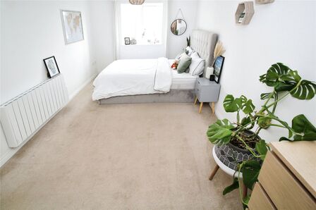 2 bedroom  Flat for sale