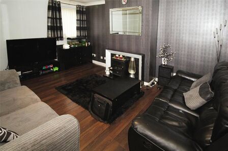 3 bedroom  Flat for sale