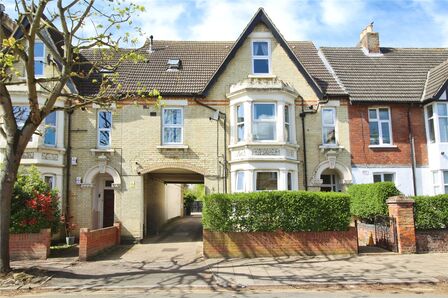 2 bedroom  House for sale