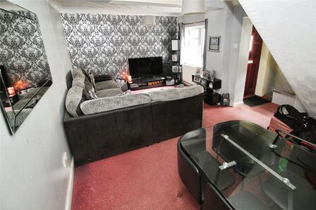 2 bedroom  House for sale