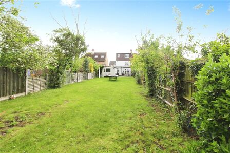 Manor Road, 5 bedroom Semi Detached House for sale, £550,000