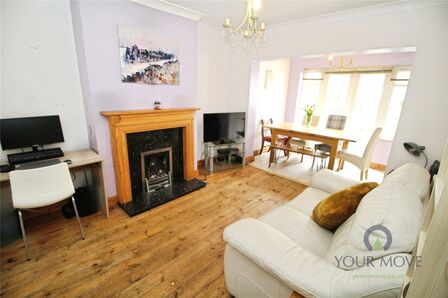 5 bedroom Semi Detached House for sale