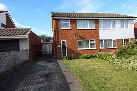 3 bedroom Semi Detached House to rent