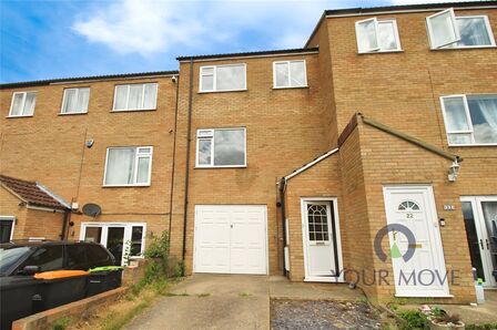 3 bedroom Mid Terrace House to rent