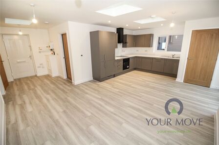 Northwood End Road, 2 bedroom Detached Bungalow for sale, £425,000