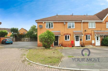 Lily Close, 2 bedroom End Terrace House to rent, £1,250 pcm