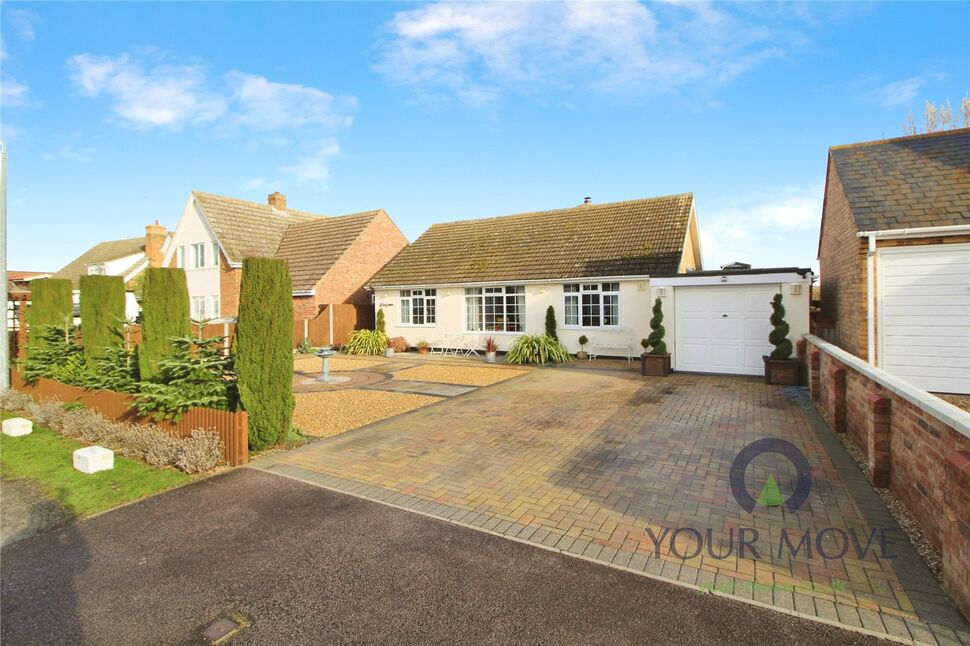 2 bedroom Detached Bungalow for sale