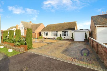 Ivy Lane, 2 bedroom Detached Bungalow for sale, &pound;500,000
