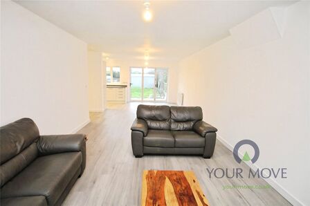 Heronscroft, 5 bedroom Semi Detached House to rent, &pound;2,000 pcm