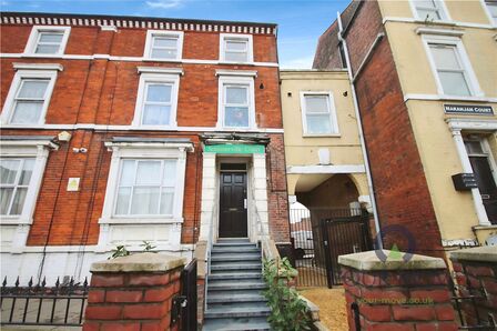 2 bedroom  Flat to rent