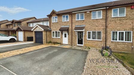 2 bedroom Mid Terrace House for sale