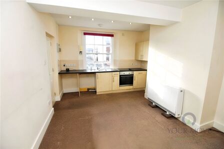 Tavistock Street, 1 bedroom Flat to rent, &pound;800 pcm