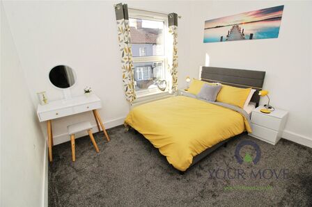 Fenlake Road, 2 bedroom End Terrace House for sale, &pound;250,000