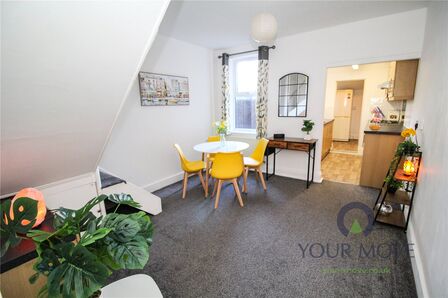 2 bedroom End Terrace House for sale