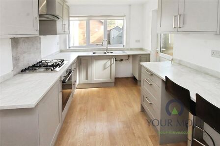 4 bedroom Detached House to rent