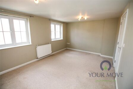 4 bedroom Mid Terrace House for sale