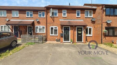 2 bedroom Mid Terrace House for sale