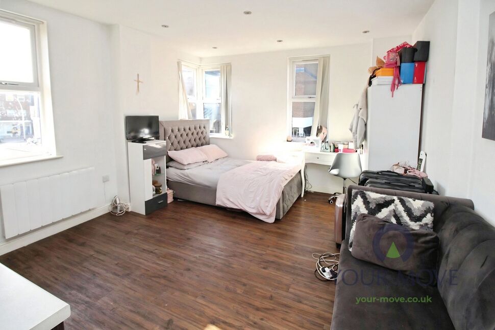 Lounge / Kitchen / Bedroom