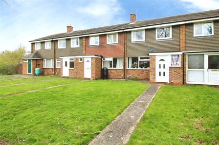 Ranworth Walk, 3 bedroom Mid Terrace House to rent, &pound;1,400 pcm