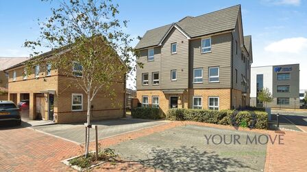 4 bedroom End Terrace House for sale