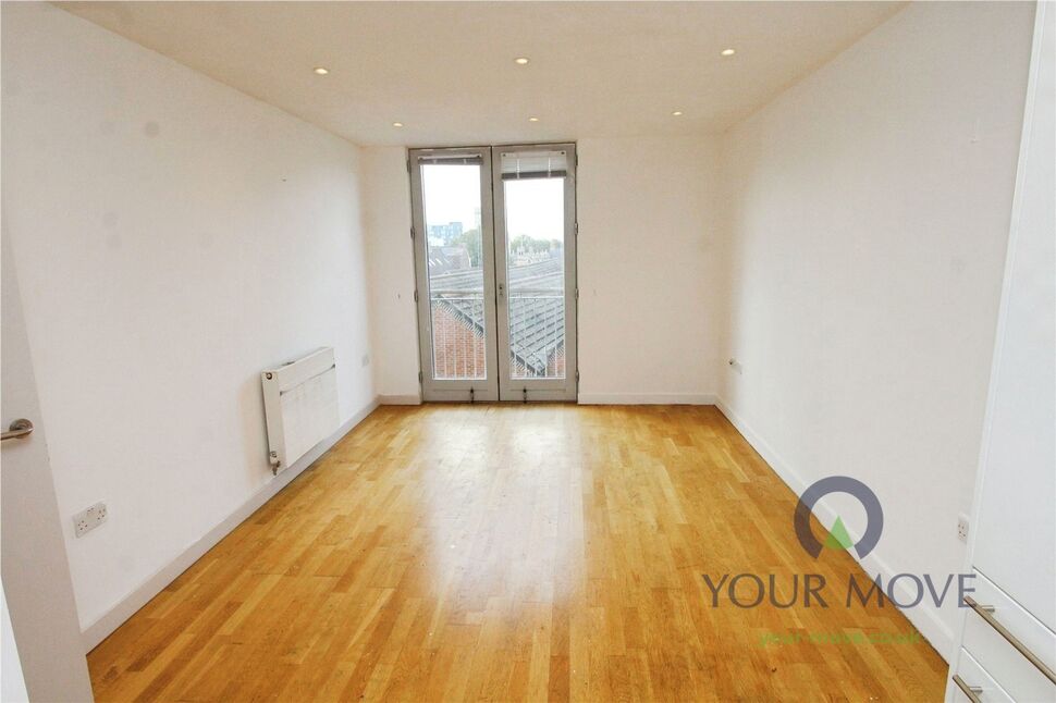 Lounge / Kitchen