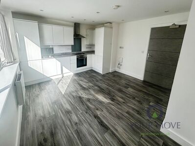 Mill Street, 1 bedroom Flat to rent, &pound;950 pcm