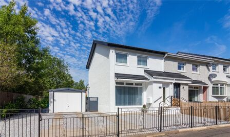 2 bedroom End Terrace House for sale