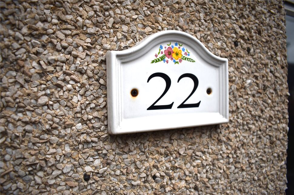 3 bedroom End Terrace House for sale, Carrick Place, Bellshill, ML4 £