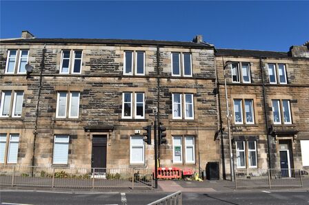 Glasgow Road, 2 bedroom  Flat for sale, £60,000