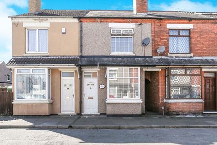 3 bedroom Mid Terrace House to rent