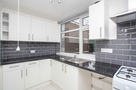 2 bedroom Flat to rent
