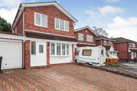 Elmhurst Road, 3 bedroom Detached House to rent, &pound;1,100 pcm