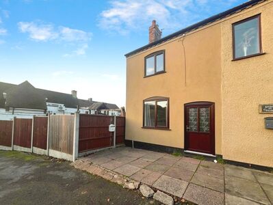 2 bedroom Semi Detached Property for sale