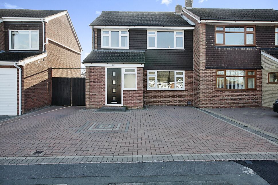 Main image of 4 bedroom Semi Detached House to rent, Peveril Drive, Coventry, West Midlands, CV3