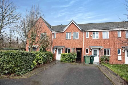 2 bedroom Mid Terrace House for sale