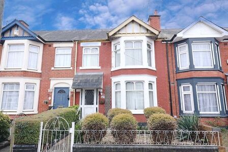 3 bedroom Mid Terrace House for sale