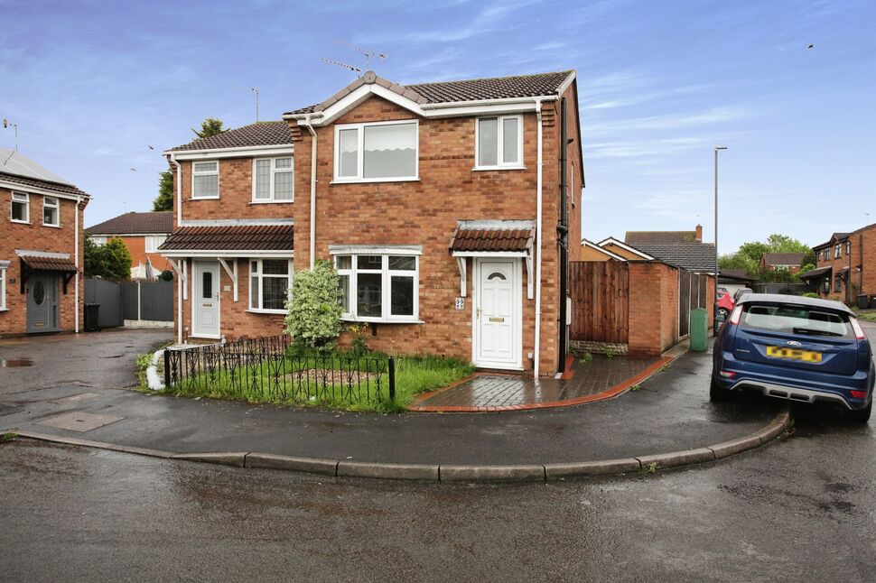 3 bedroom Semi Detached House for sale, Aintree Close, Bedworth, CV12