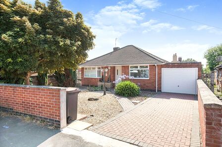 3 bedroom Detached Bungalow to rent