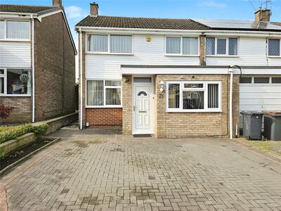 Cedars Road, 3 bedroom Mid Terrace House to rent, £1,200 pcm