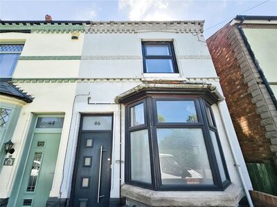 3 bedroom Mid Terrace House to rent
