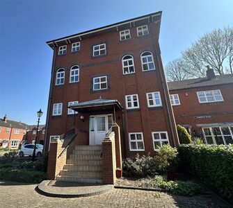 3 bedroom  Flat to rent
