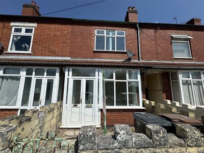 3 bedroom Mid Terrace House to rent