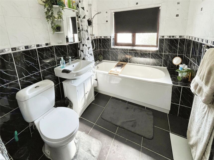 3 bedroom Semi Detached House for sale, Nuneaton Road, Bulkington, CV12