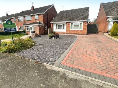 Villa Close, 2 bedroom Detached Bungalow for sale, £260,000